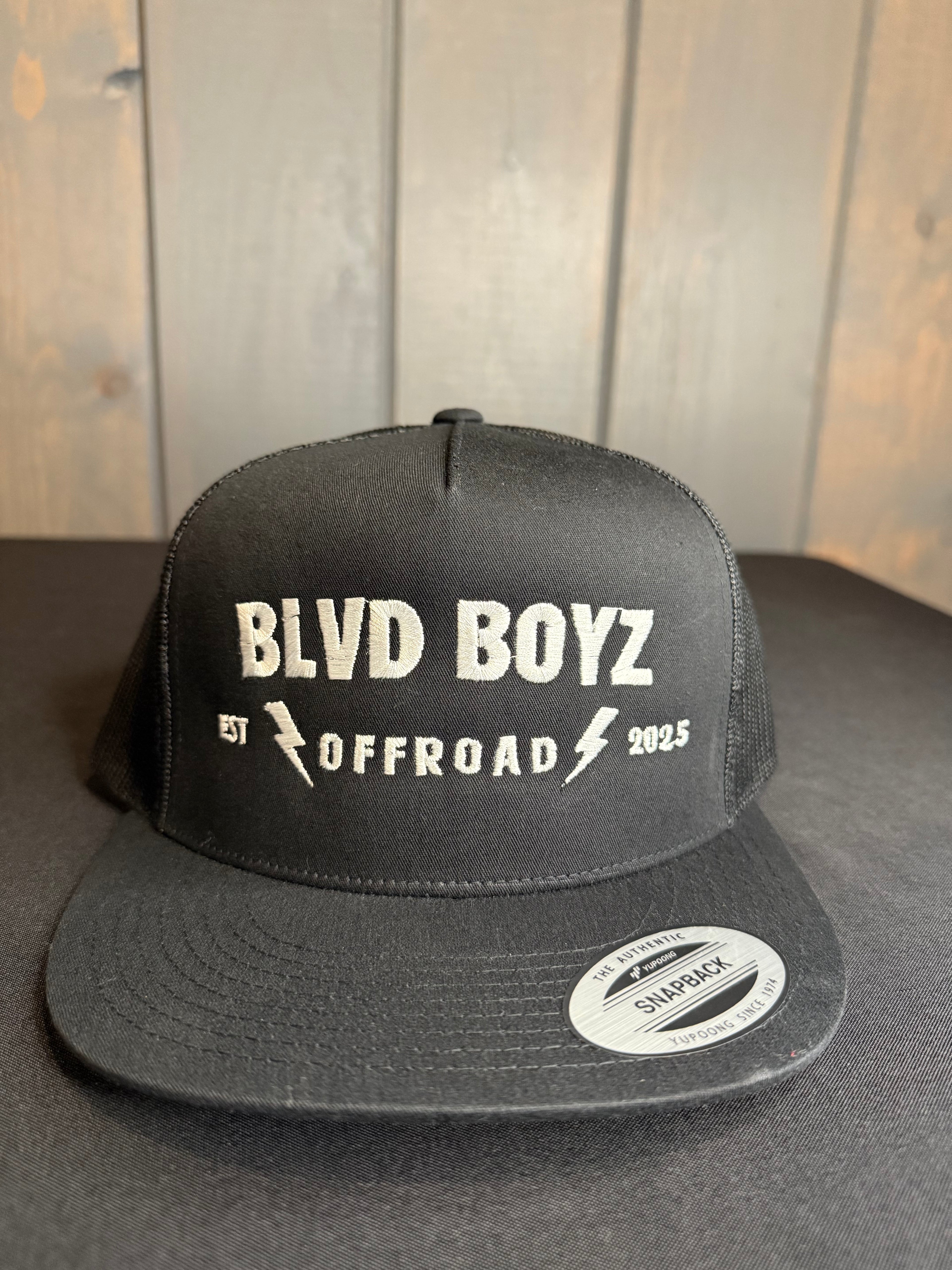 Bolt Mesh Snapback (Black)