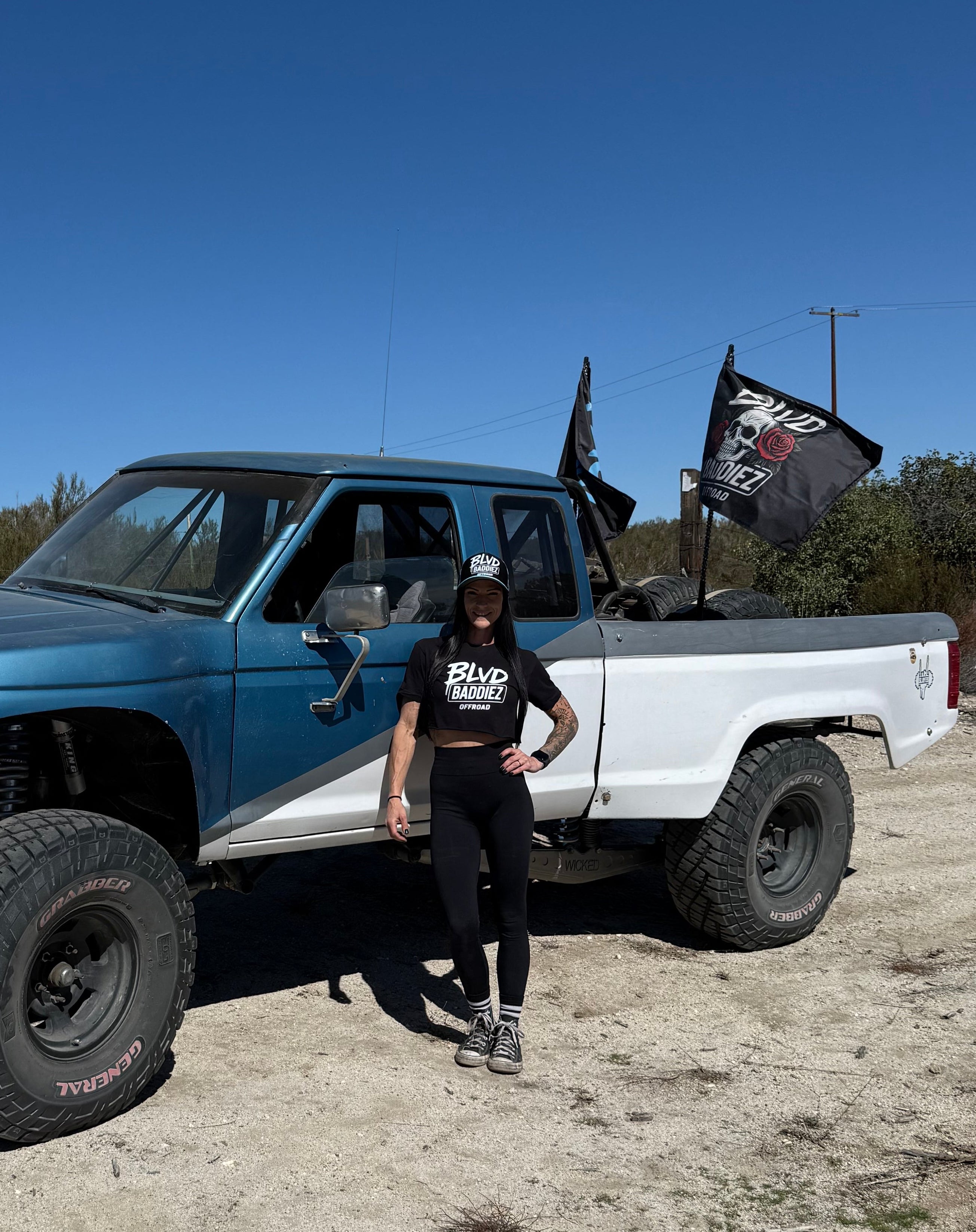 BLVD BADDIEZ Cropped Logo Tee