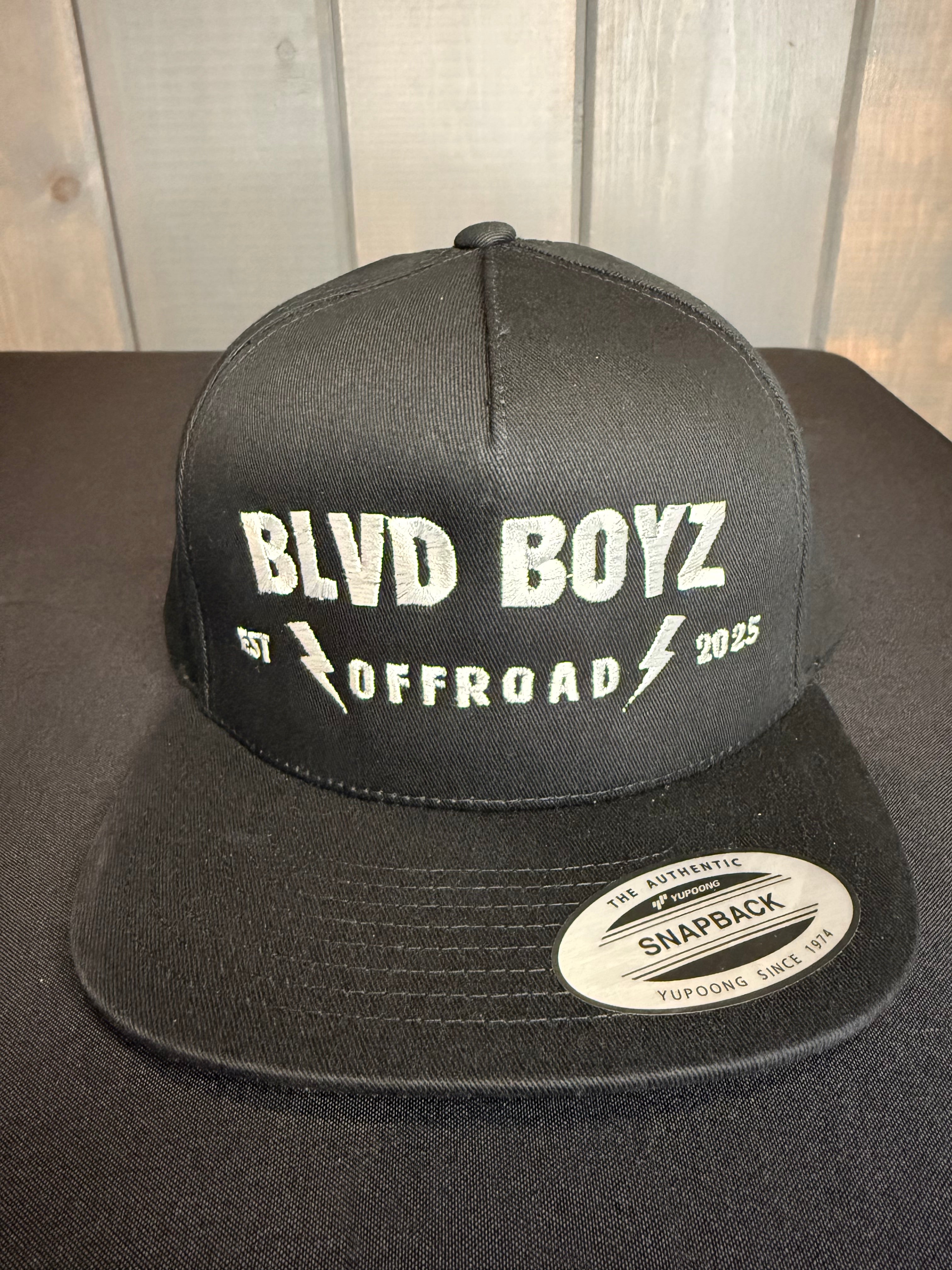 Bolt Classic Snapback (Black)