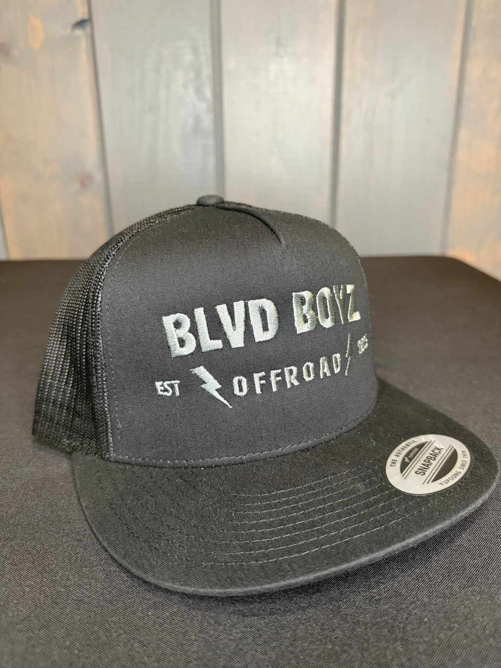 Bolt Mesh Snapback (Black)