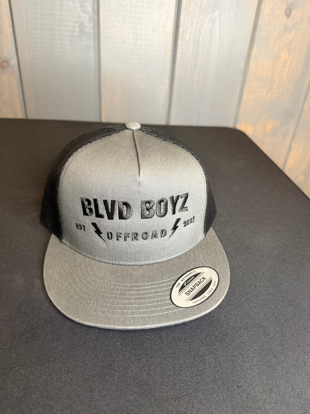 Bolt Mesh Snapback (Charcoal/Black)