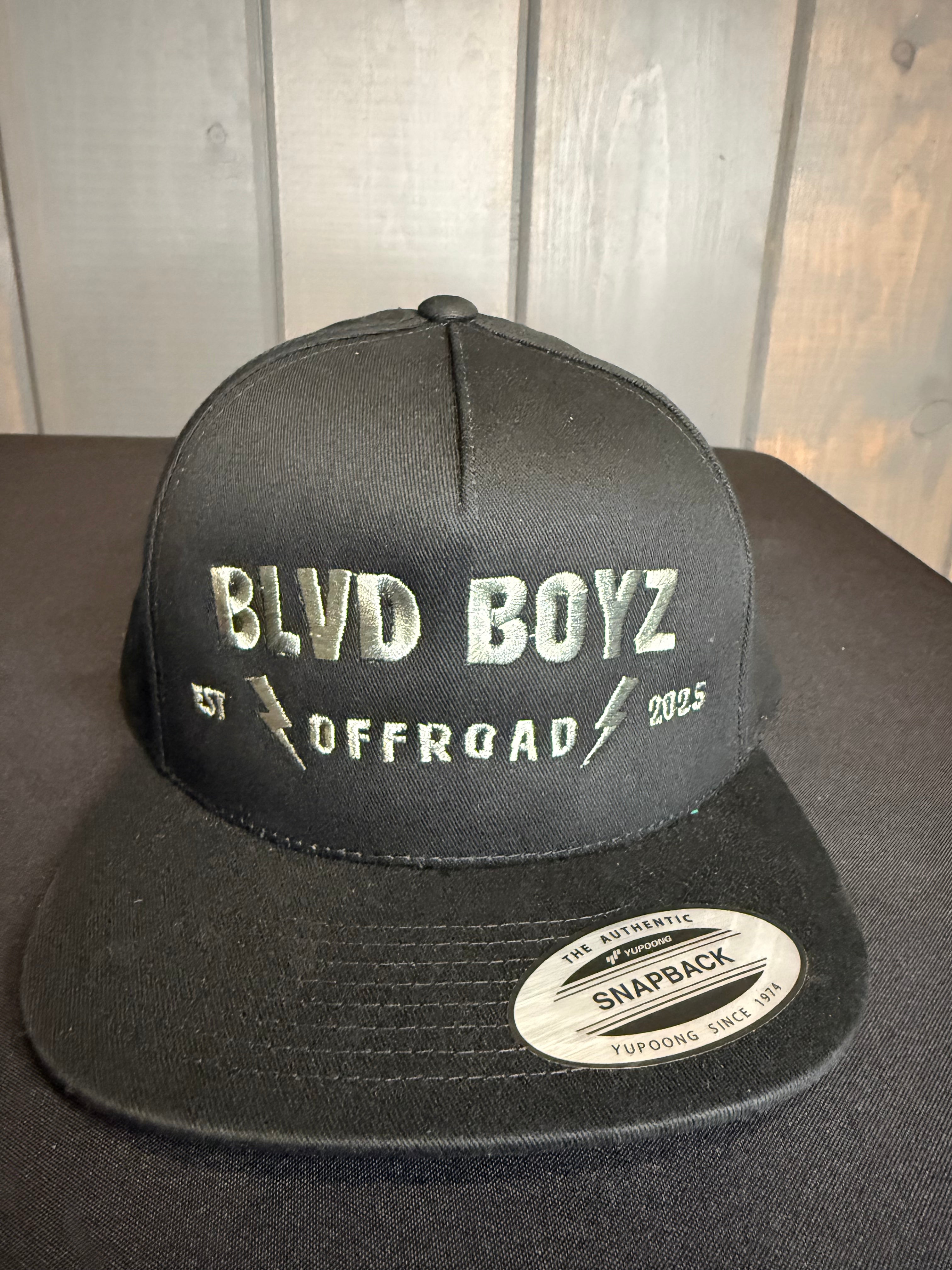 Bolt Classic Snapback (Black)
