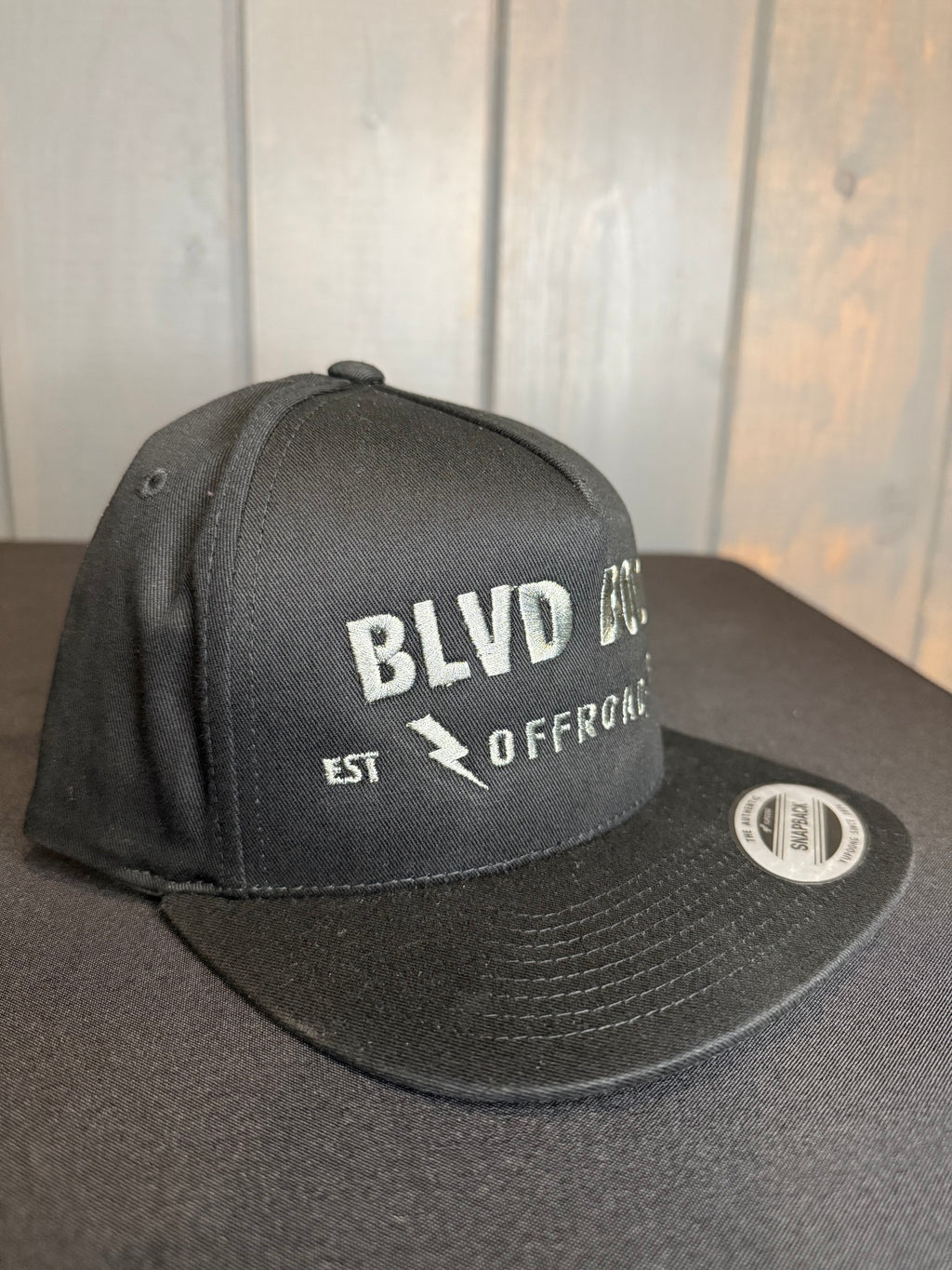 Bolt Classic Snapback (Black)